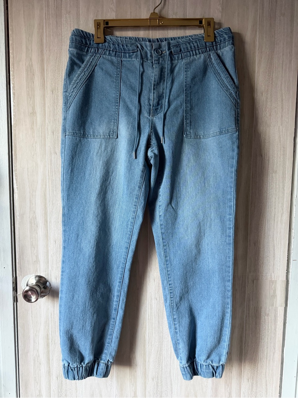 ♥️Tinseltown Light Blue Denim Jogger Pants
